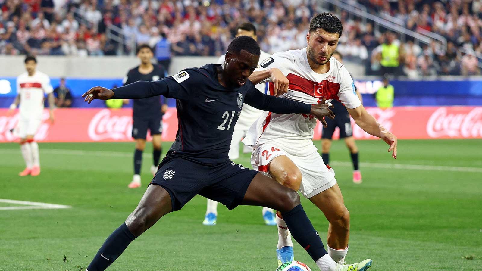 Landon Donovan names 3 USMNT players who should lose spot in Knockout Rounds