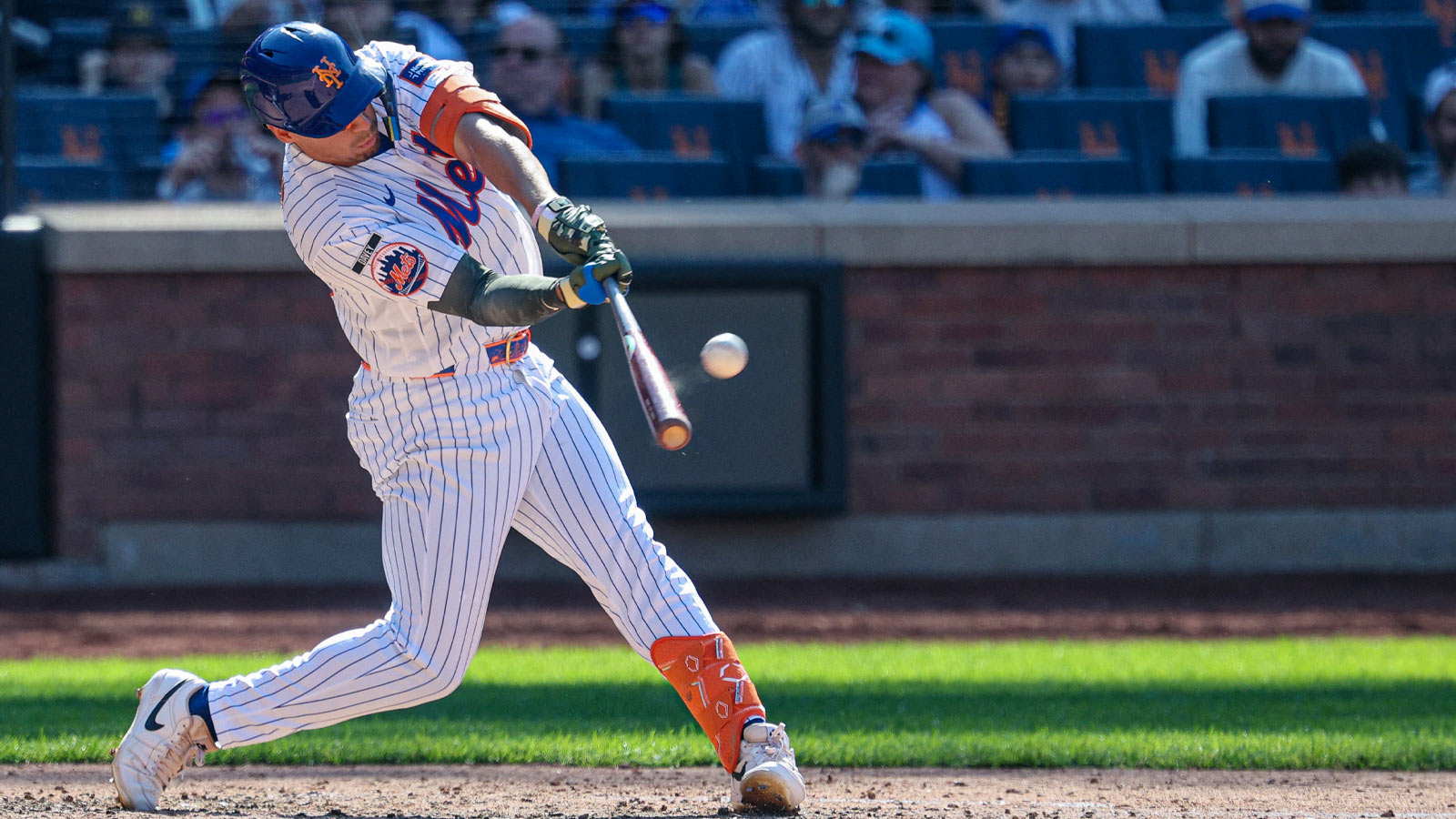 Mets announce multiple roster moves after Carlos Mendoza firing