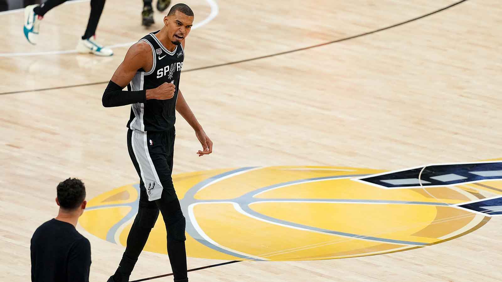 Spurs’ Victor Wembanyama hit with boo birds from Knicks fans before Game 3