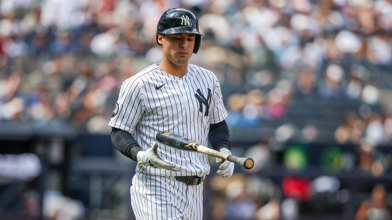 Why Aaron Boone continues to trust Anthony Volpe despite Yankees fans’ frustration