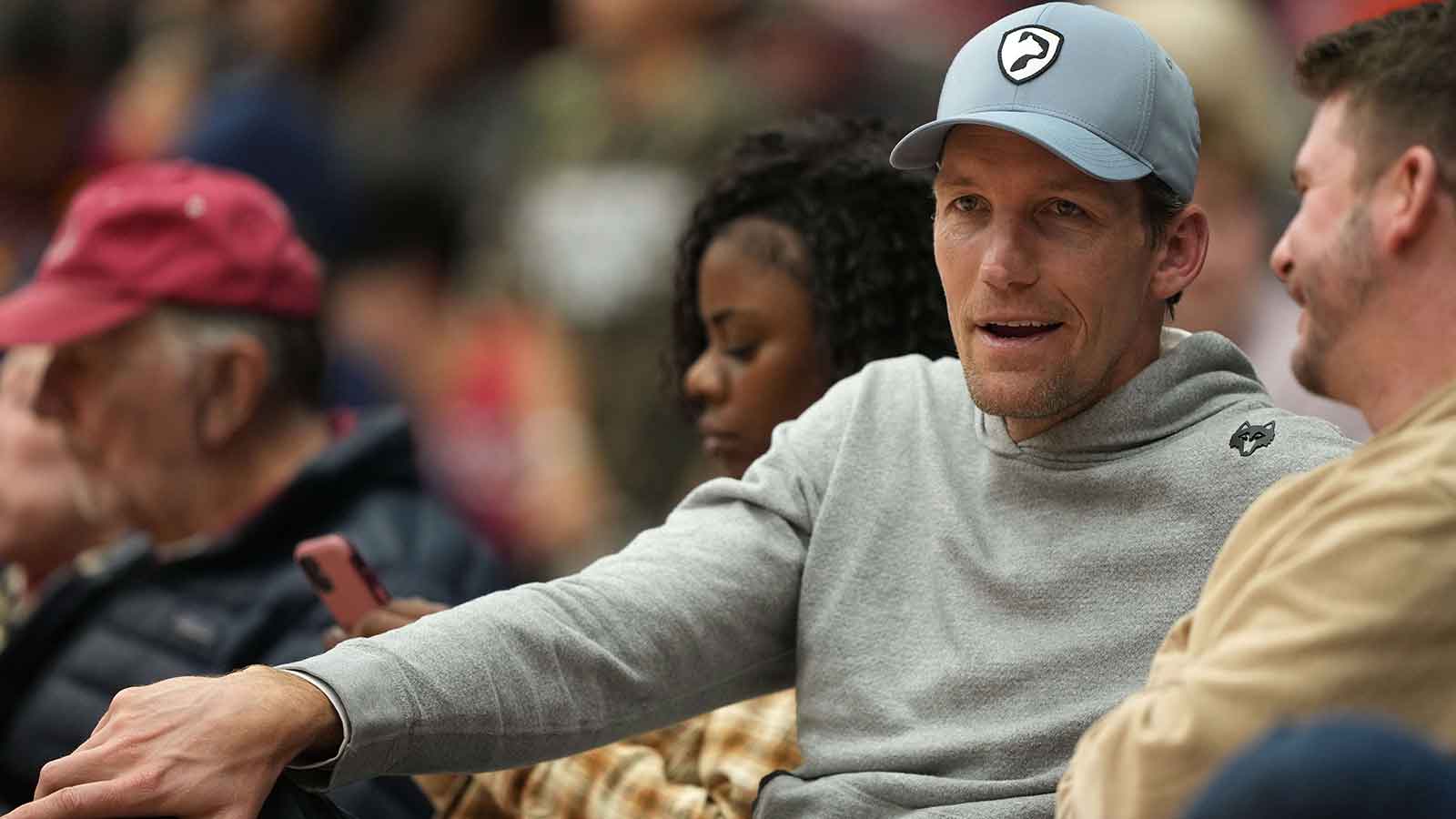 Warriors' Joe Lacob, Mike Dunleavy seemingly get heated before Yaxel Lendeborg draft pick