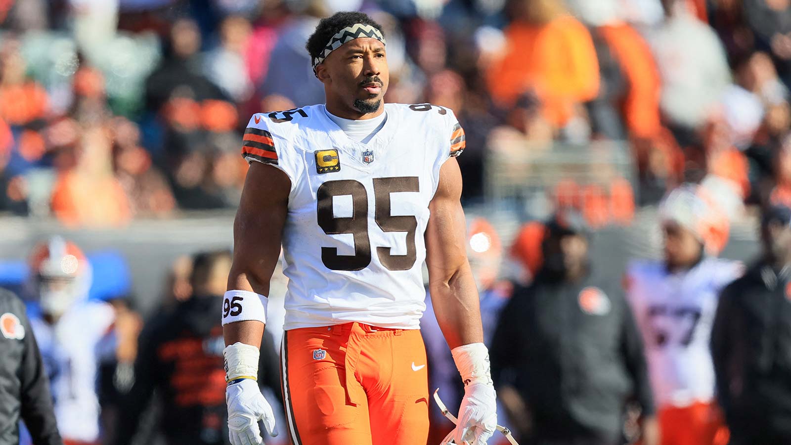 Watch Peter Schrager predict Rams’ Myles Garrett-level trade during 2026 NFL Draft