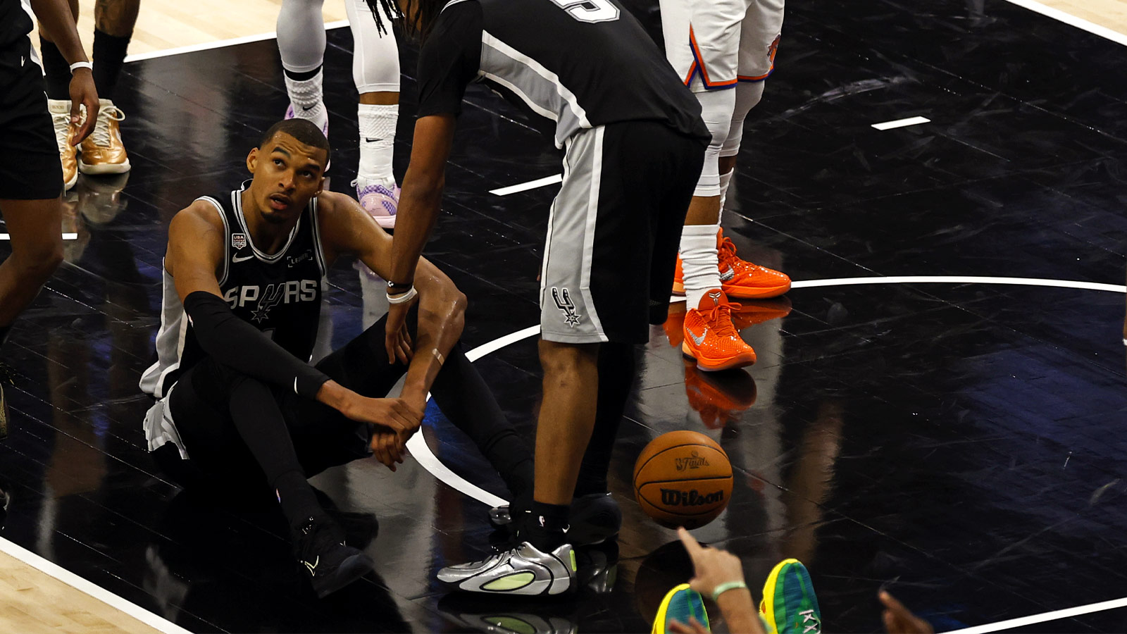 Spurs panic meter after 24-point turnaround in NBA Finals Game 1 loss to Knicks