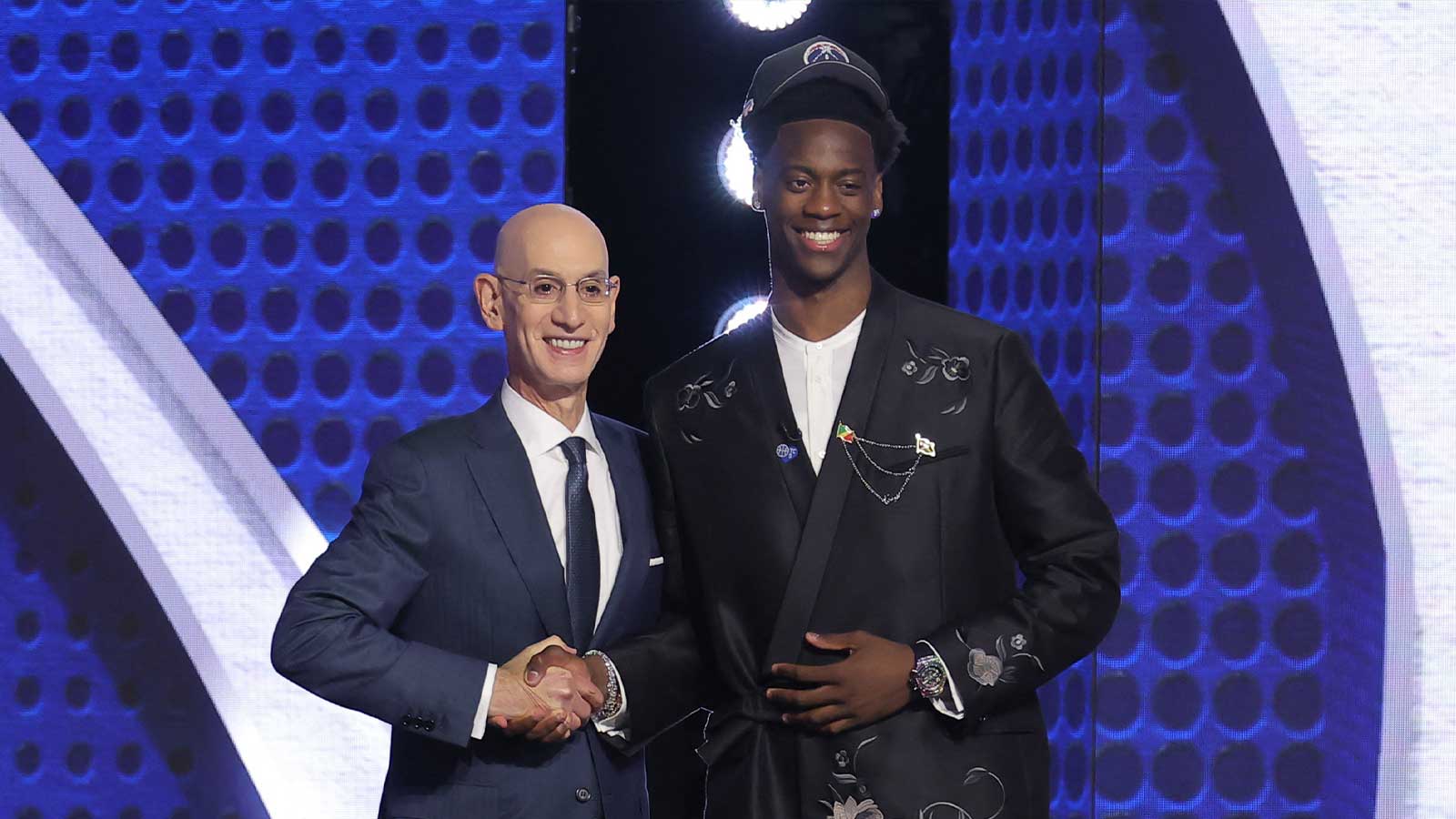 AJ Dybantsa grabs attention with first post after Wizards pick