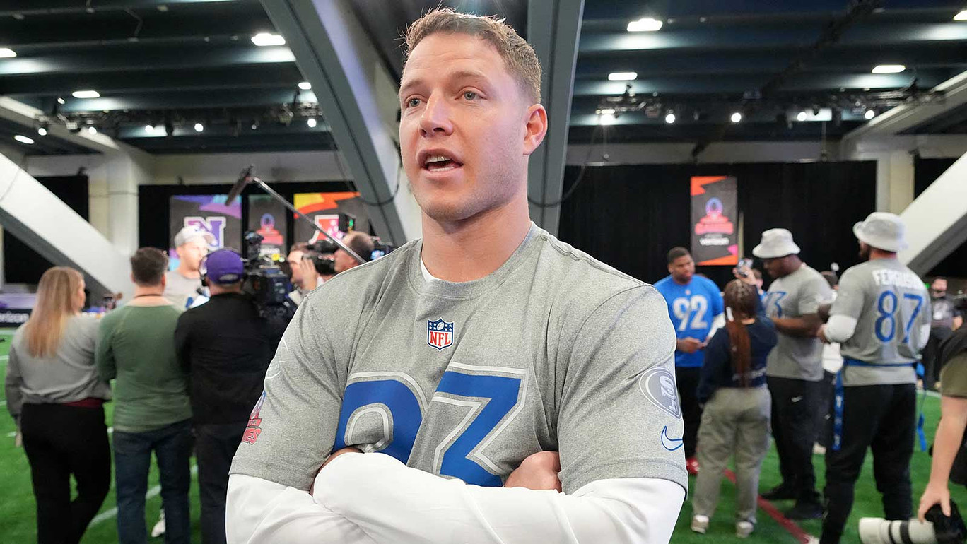 Olivia Culpo hilariously catches 49ers’ Christian McCaffrey’s sneaky UFC move