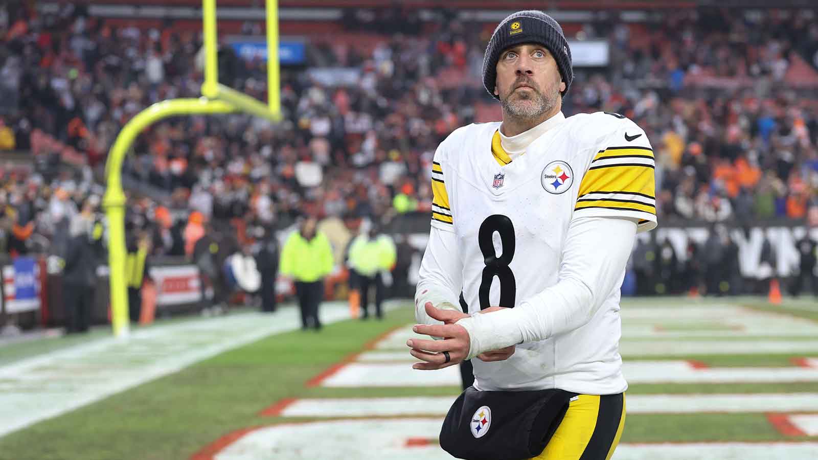 https://wp.clutchpoints.com/wp-content/uploads/2026/07/Aaron-Rodgers-7.jpg