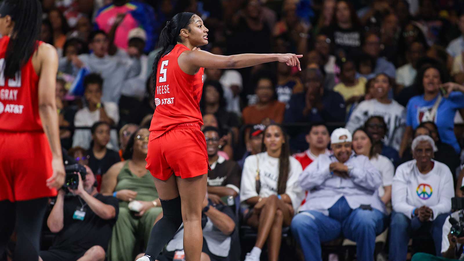 Dream’s Angel Reese drops NSFW revelation on wild gesture vs. Sparks