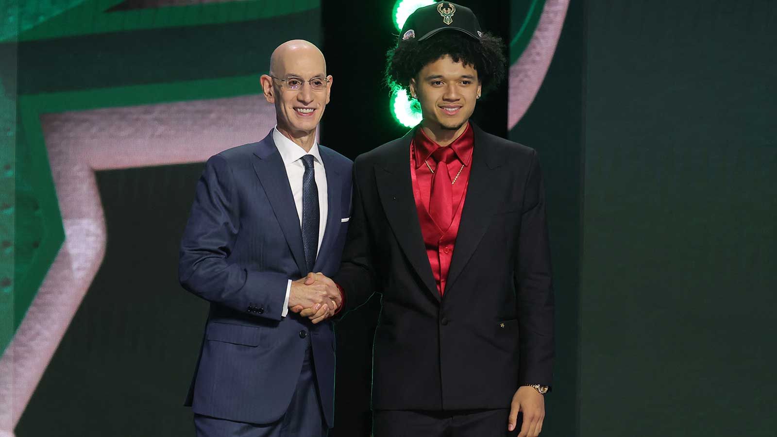 Bucks’ Brayden Burries earns rave reviews from fans after Summer League performance
