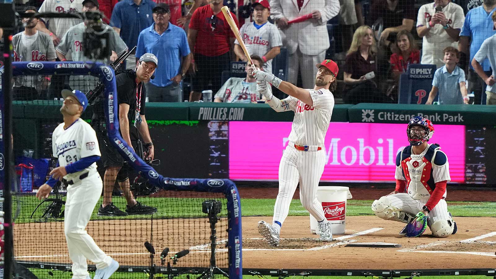 Phillies’ Bryce Harper falls short against Kyle Schwarber at 2026 Home ...