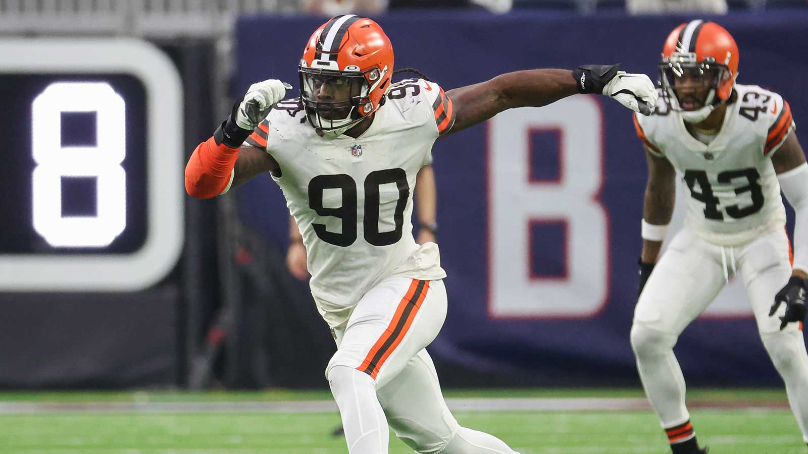 Update suggests Jadeveon Clowney reunion is realistic Update suggests Jadeveon Clowney reunion is realistic