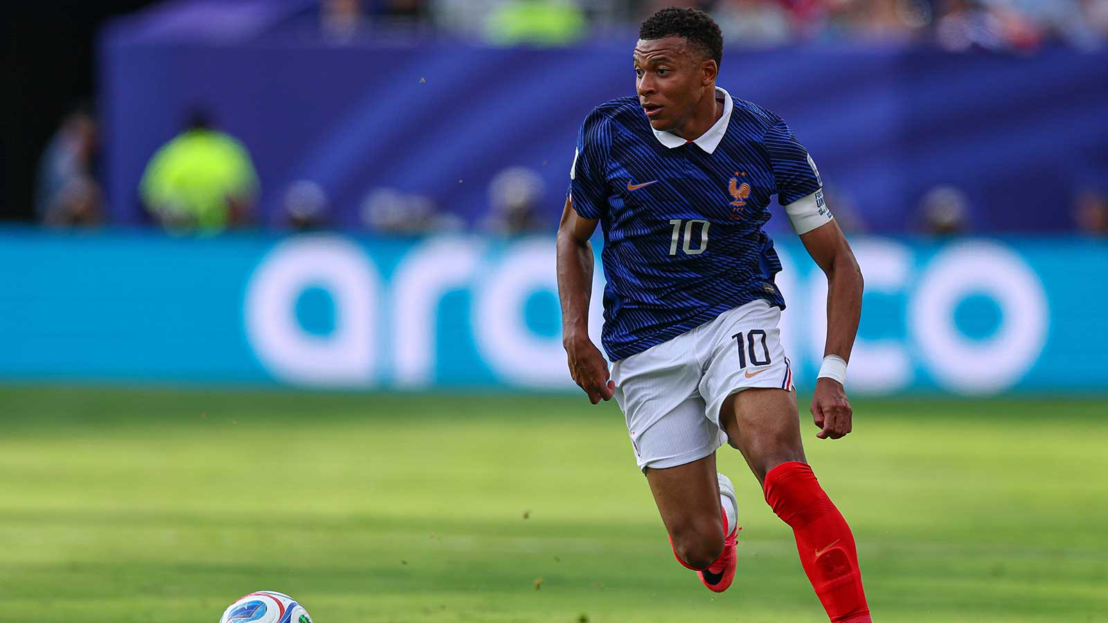https://wp.clutchpoints.com/wp-content/uploads/2026/07/French-superstar-Kylian-Mbappe-prepares-to-make-his-move.jpg