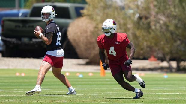 Arizona Cardinals quarterback Gardner Minshew II (15) Arizona Cardinals running back Jeremiyah Love (4) during minicamp at Arizona Cardinals Training Center.