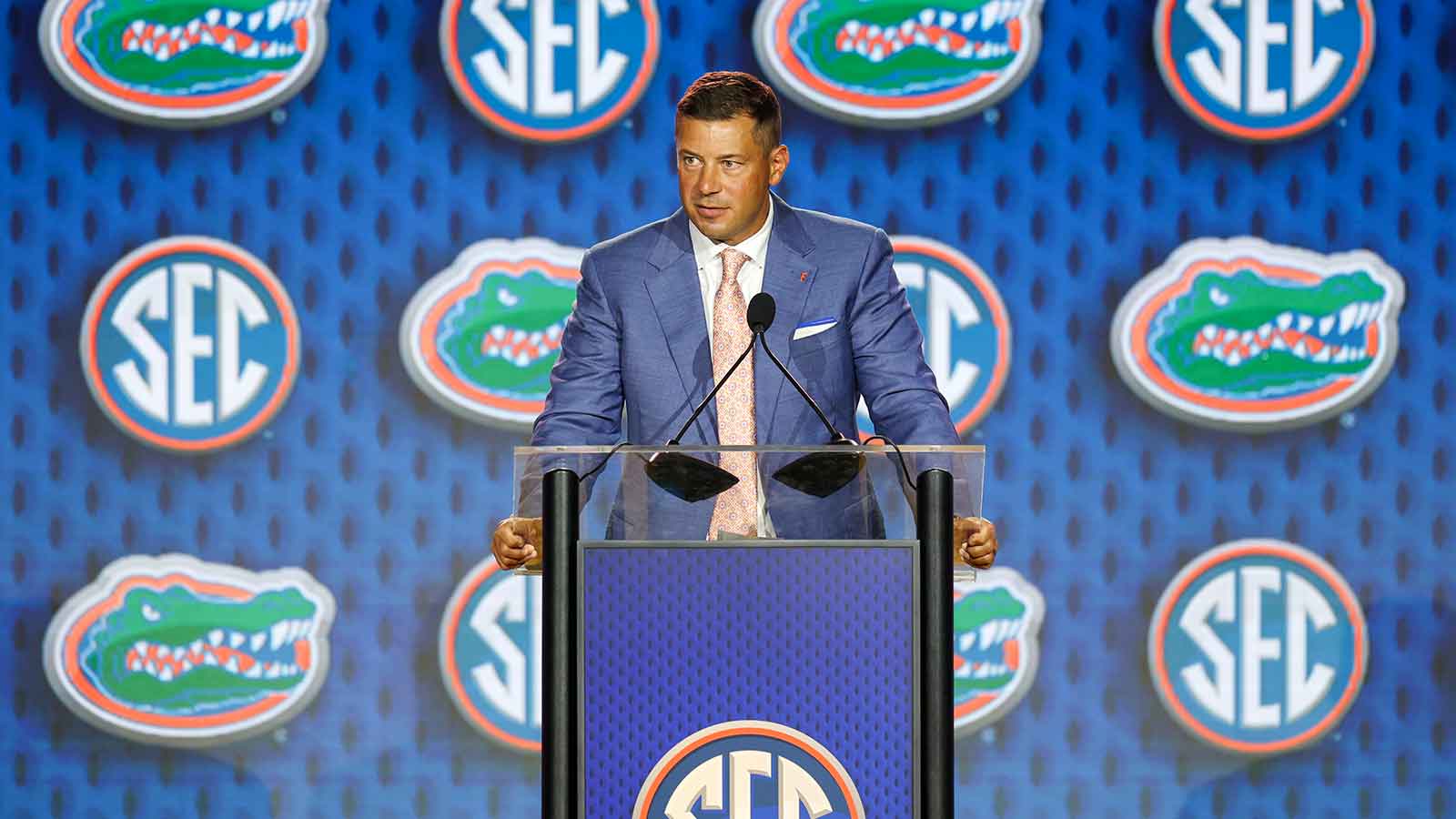 Gators bring back ‘gator bait’ chant that had been banned for ‘horrific historic racist imagery’
