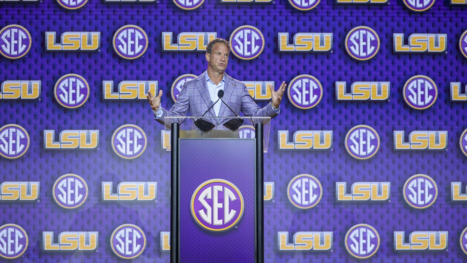 Lane Kiffin, LSU pro player push trolled hard in 2-minute video with perfect tagline