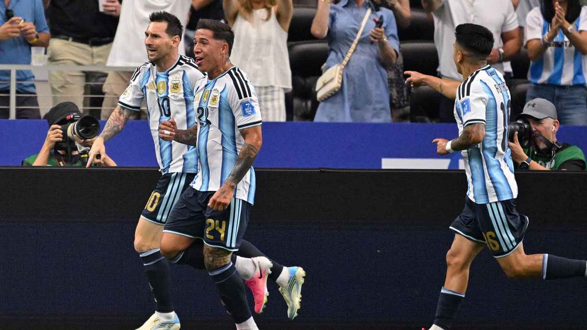 World Cup News Lionel Messi Gives Enzo Fernandez Hero s Treatment World Cup News Lionel Messi Gives Enzo Fernandez Hero s Treatment