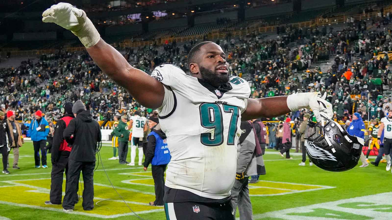 Eagles’ Vic Fangio urges Howie Roseman to save some money for 1 unsung defensive star