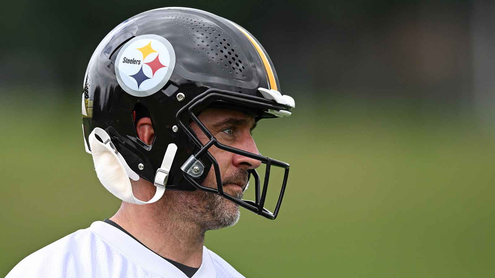 https://wp.clutchpoints.com/wp-content/uploads/2026/07/Steelers-quarterback-Aaron-Rodgers-8-participates-in-a-practice-session.jpg