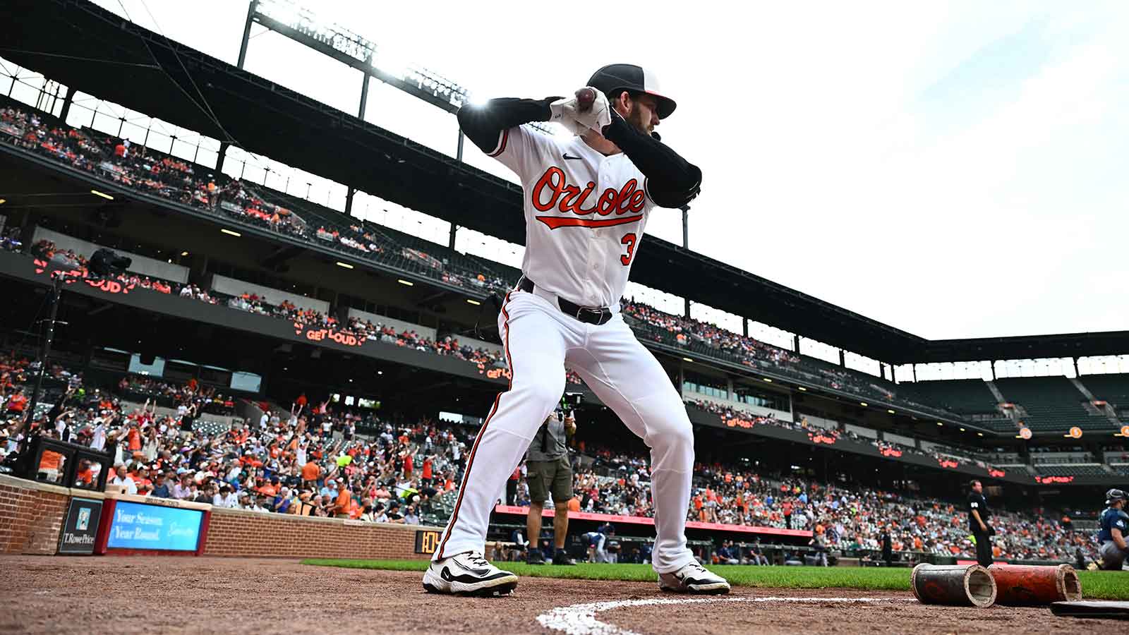 https://wp.clutchpoints.com/wp-content/uploads/2026/07/Taylor-Ward-stands-in-on-deck-circle.jpg