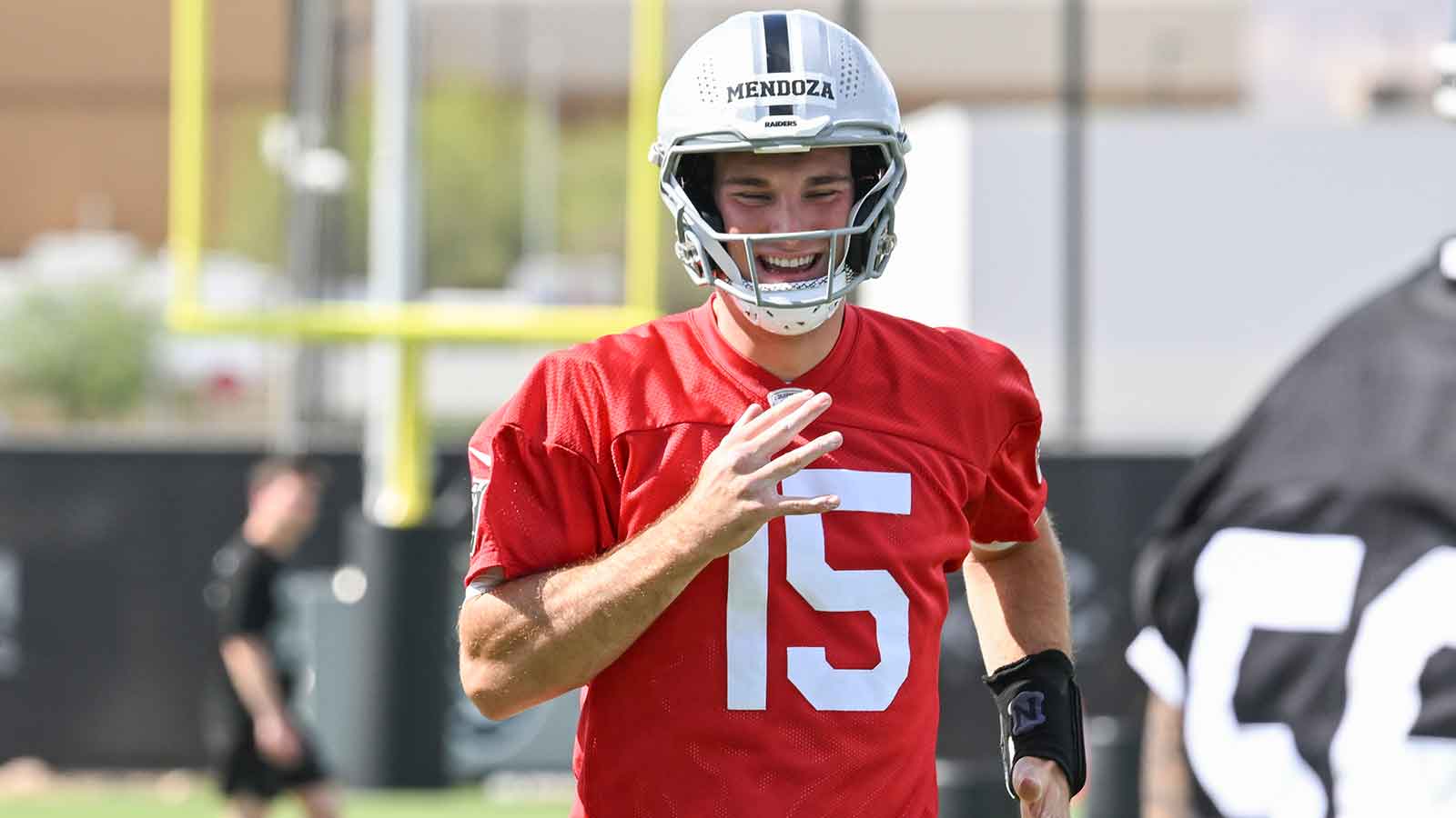 https://wp.clutchpoints.com/wp-content/uploads/2026/07/Tom-Brady-issues-challenge-to-Fernando-Mendoza-amid-hype-on-rookie.jpg