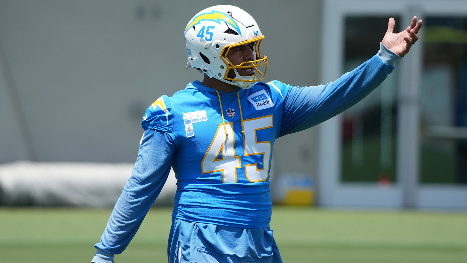 Los Angeles Chargers linebacker Tuli Tuipulotu (45) during minicamp at The Bolt.