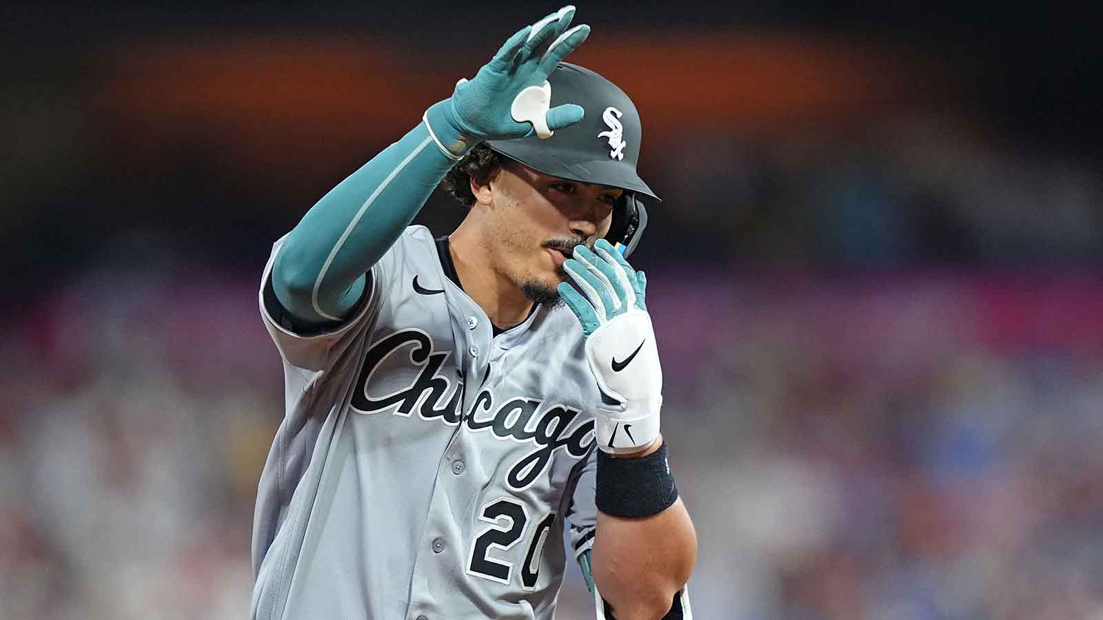 White Sox’s Miguel Vargas joins 30-home-run club for 1st time in his career