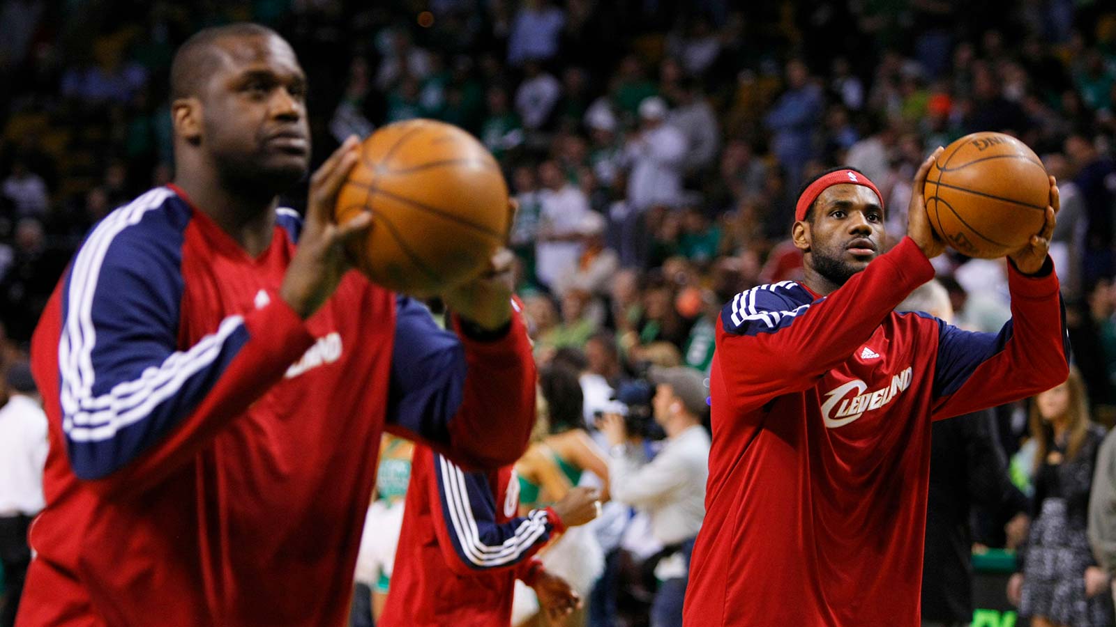 Shaq sets ruthless expectation for LeBron James & 76ers