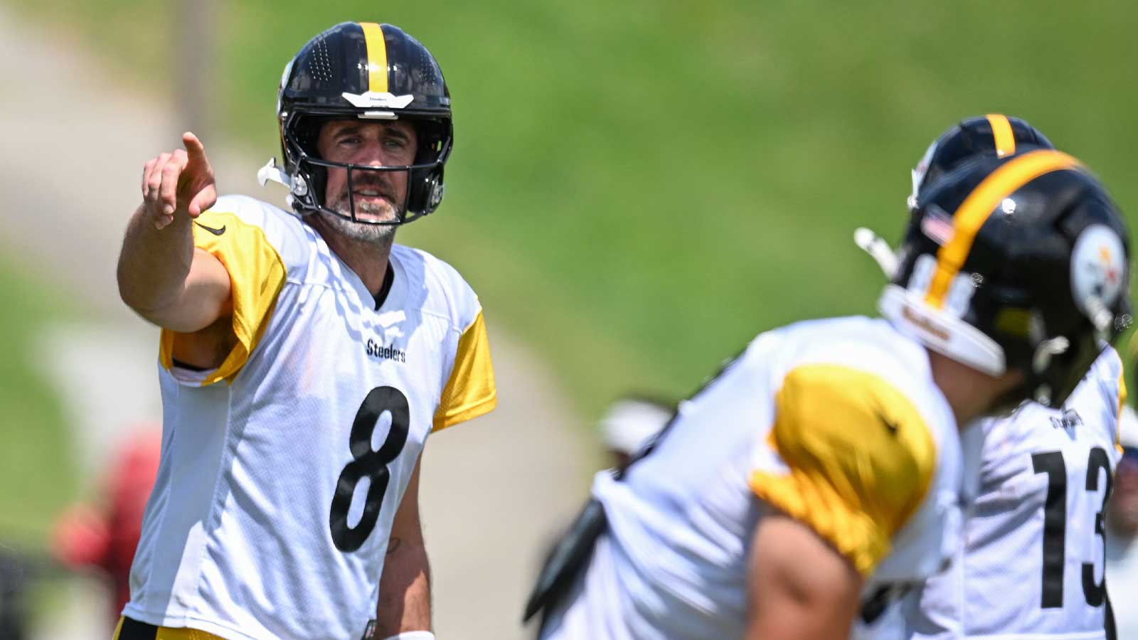 Steelers' Rico Dowdle issues emphatic verdict on Aaron Rodgers