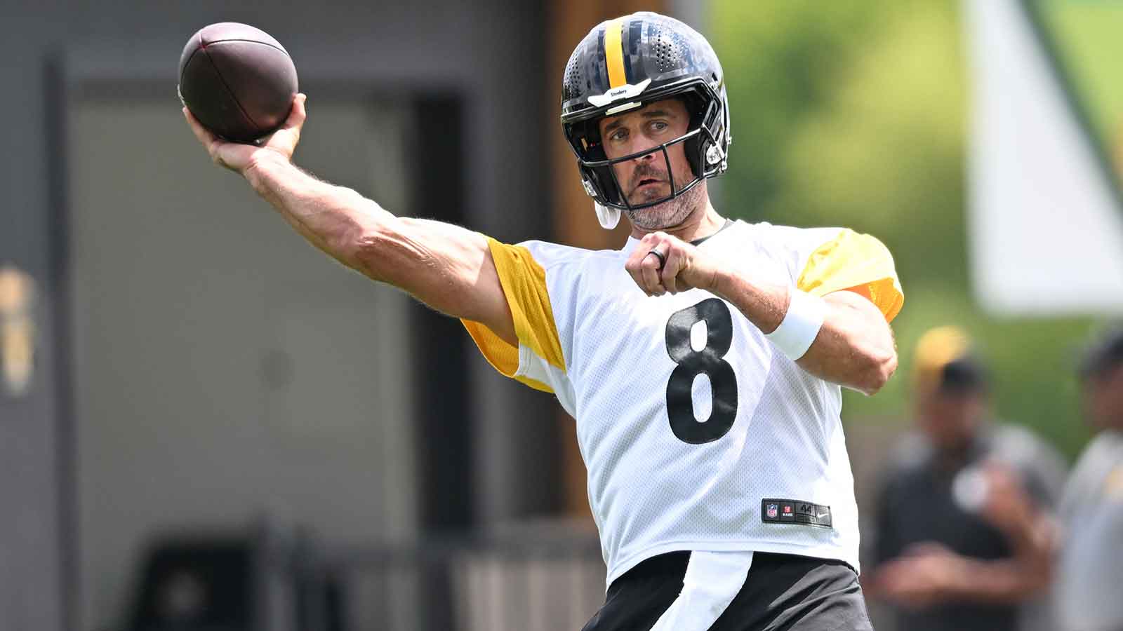 Steelers’ Aaron Rodgers reveals how reunion with family came together