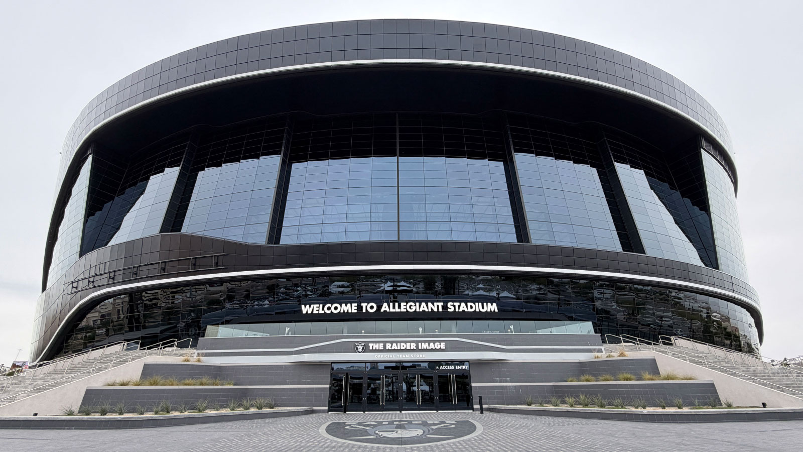 https://wp.clutchpoints.com/wp-content/uploads/2026/08/Allegiant-Stadium-view-from-the-outside.jpg