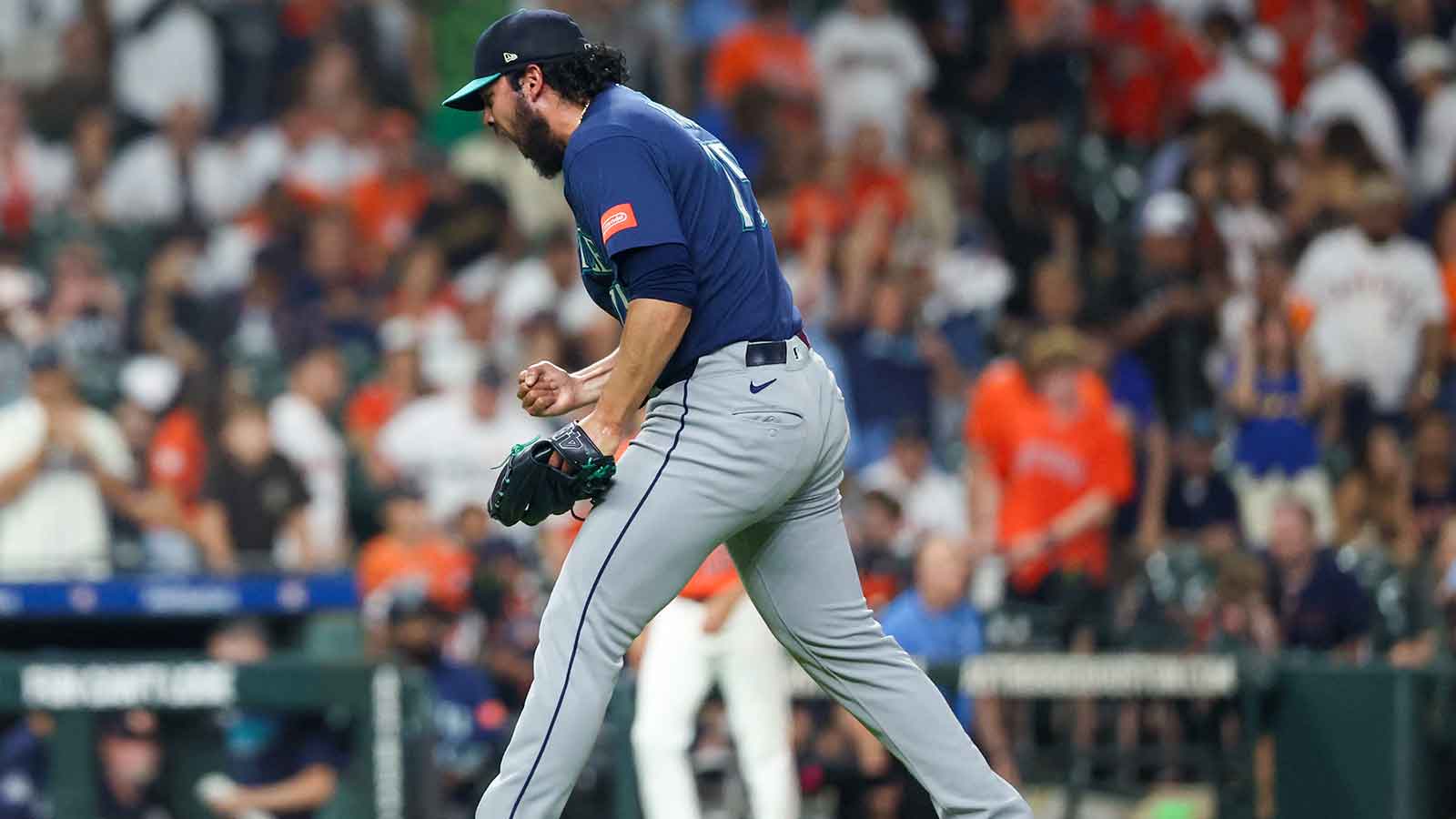 https://wp.clutchpoints.com/wp-content/uploads/2026/08/Andres-Munoz-celebrating.jpg