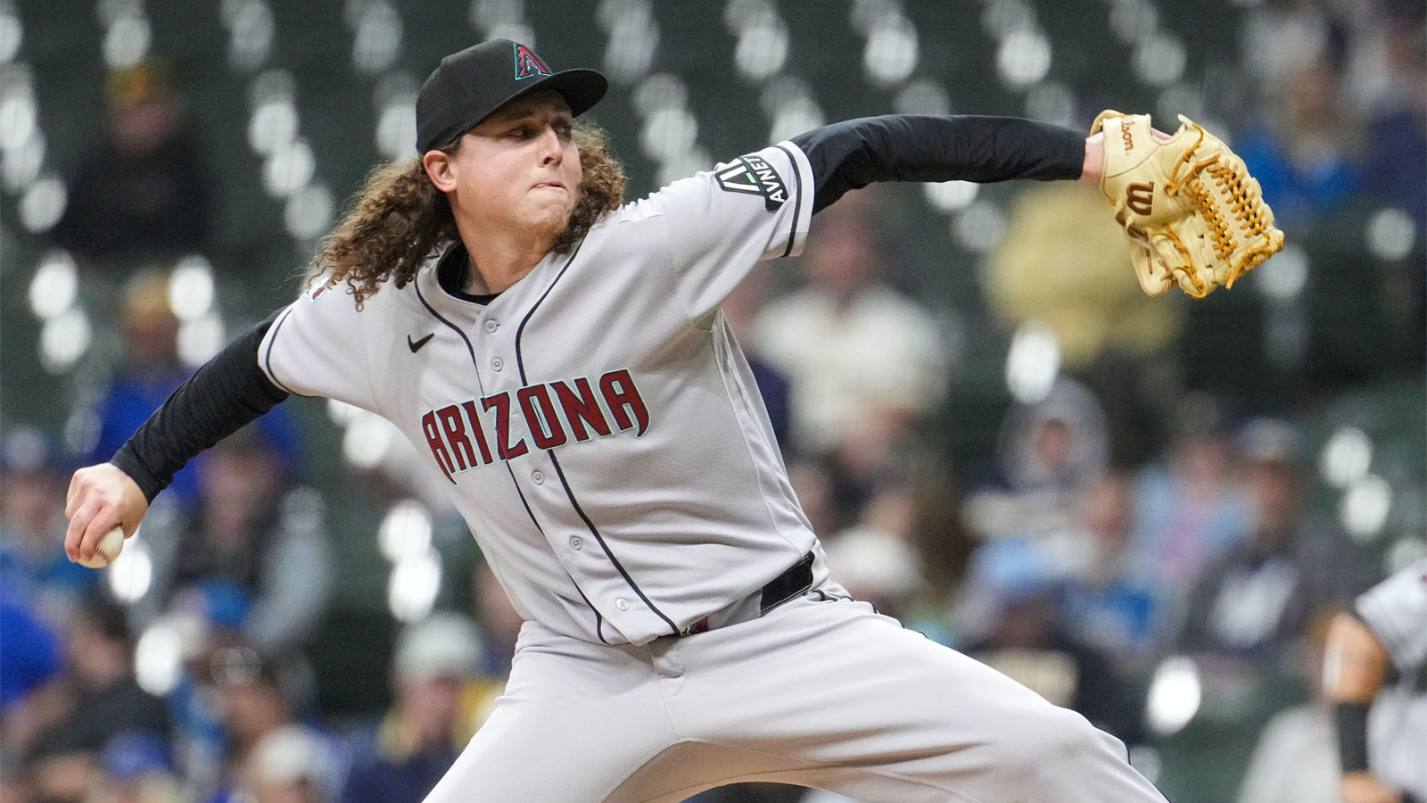 https://wp.clutchpoints.com/wp-content/uploads/2026/08/Andrew-Hoffmann-of-the-Arizona-Diamondbacks.jpg