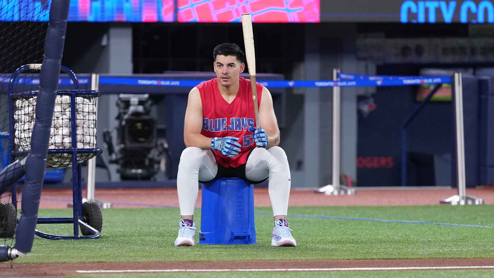 Blue Jays’ Brandon Valenzuela sends ‘dad’ reaction to Max Scherzer’s praise