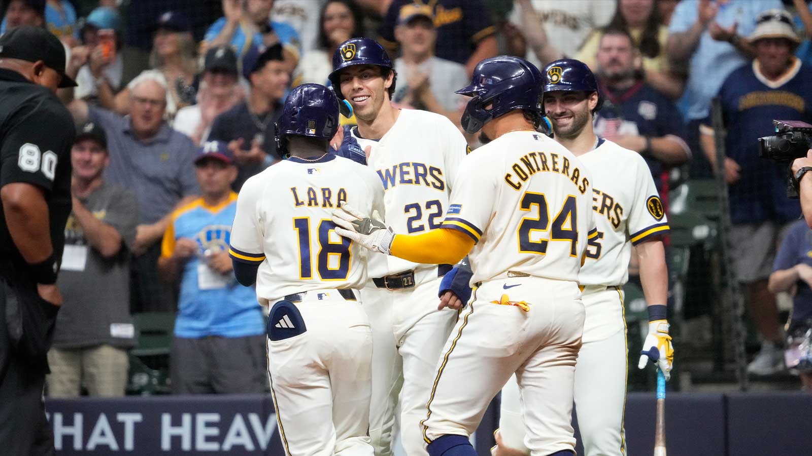 Brewers tie franchise record in blowout win over Mariners