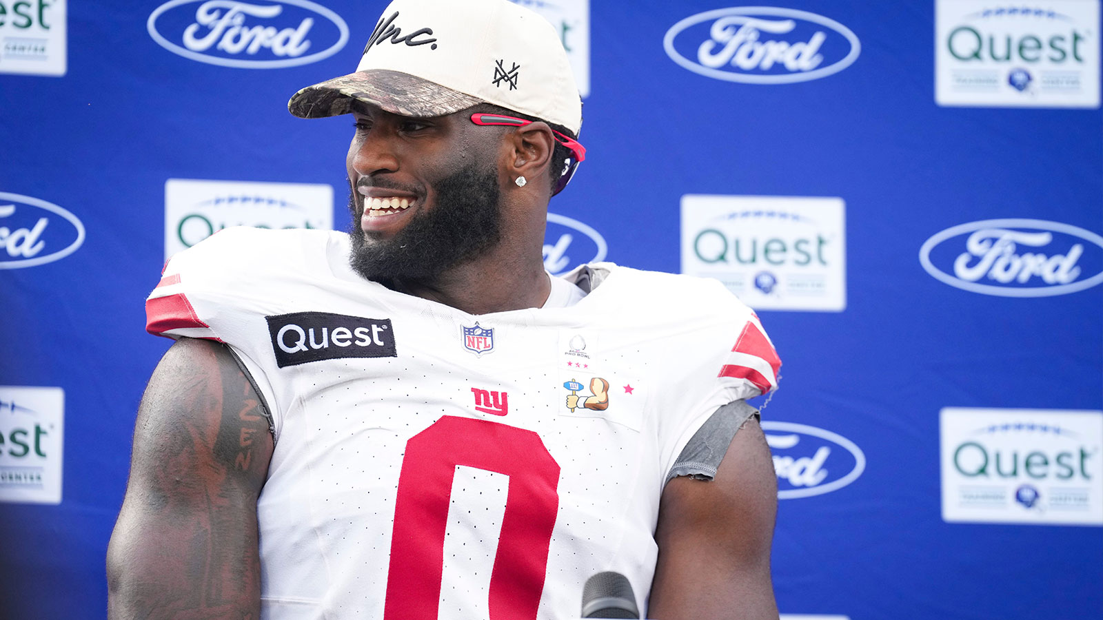 Giants’ Brian Burns’ casual flex after Dolphins joint practice is scary for rest of NFL