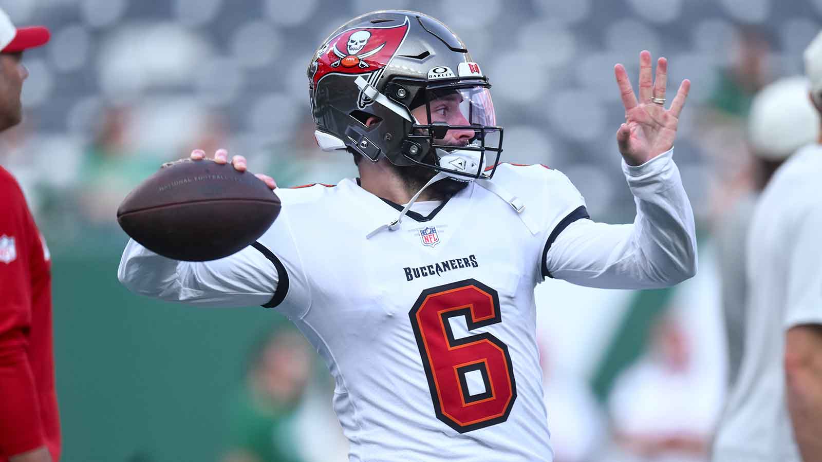 Tampa Bay Buccaneers quarterback Baker Mayfield (6) warms up before a game against the New York Giants at MetLife Stadium.