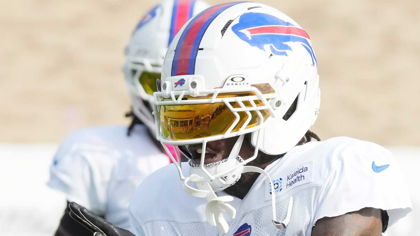 https://wp.clutchpoints.com/wp-content/uploads/2026/08/C.J.-Gardner-Johnson-pulls-in-a-pass-during-training-camp.jpg