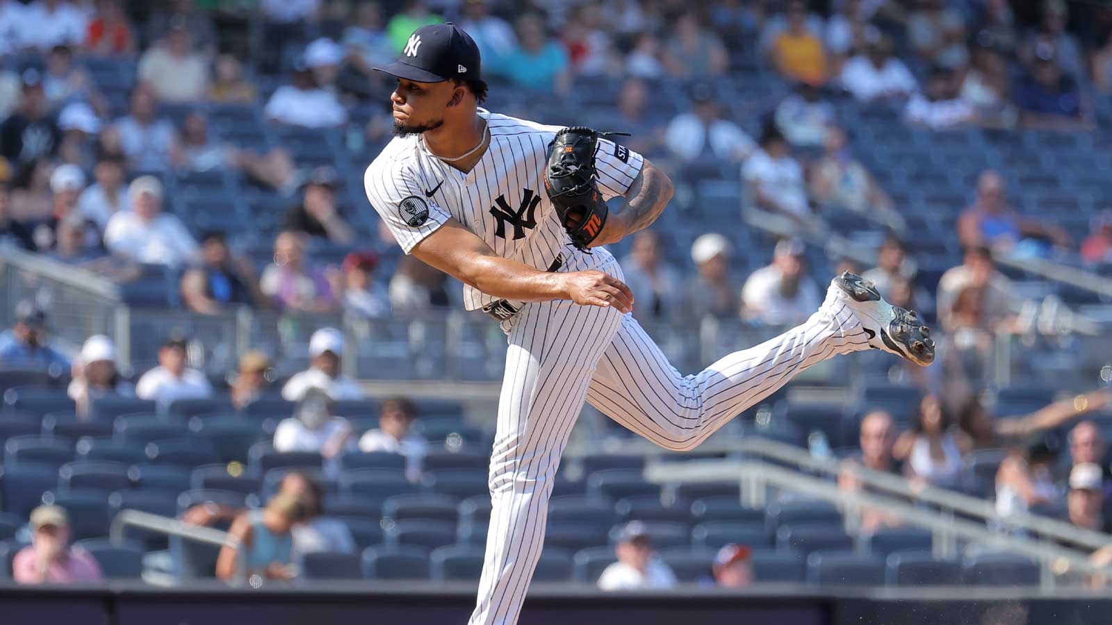 Yankees make immediate roster move after Camilo Doval trade