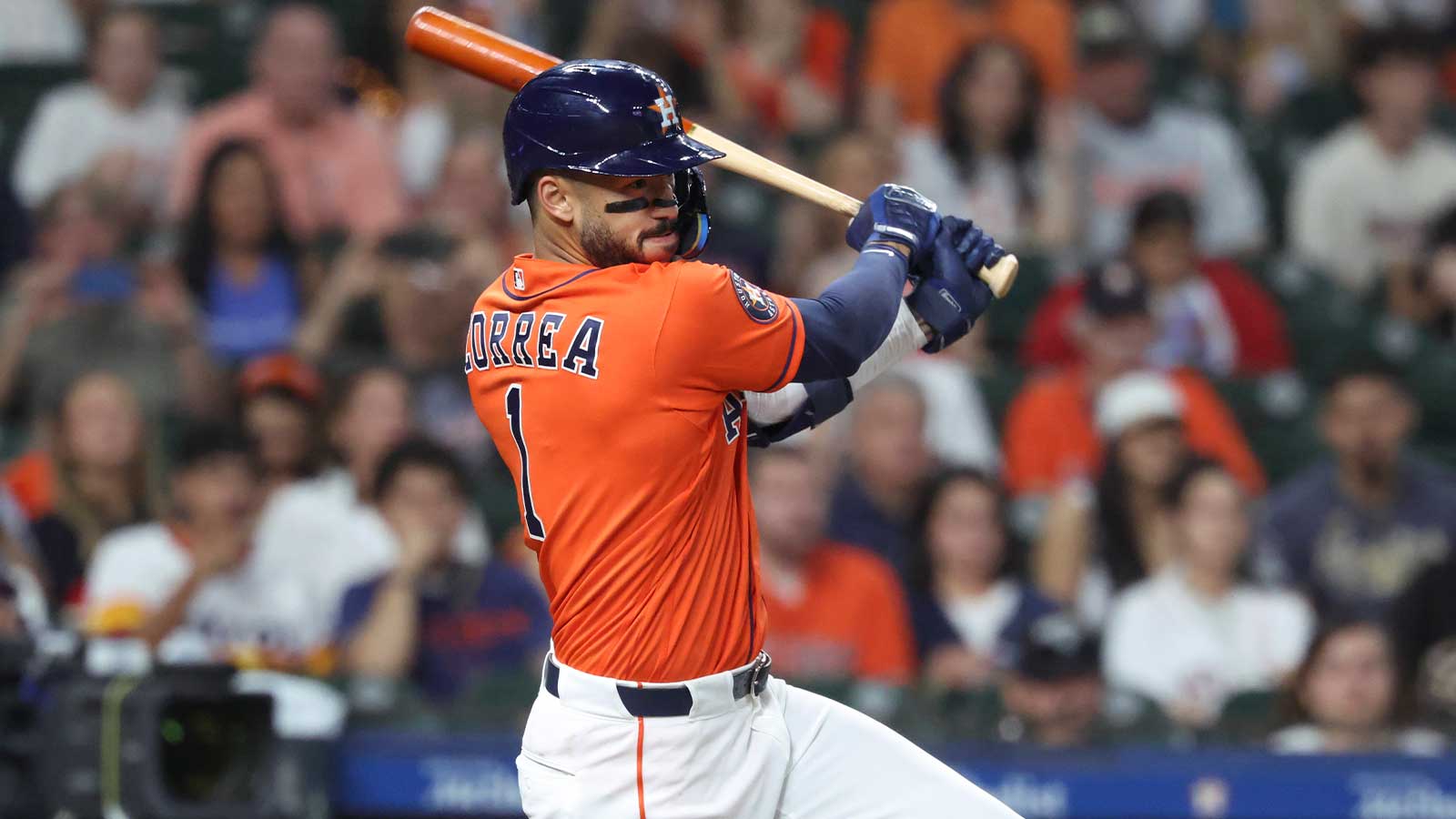 Astros’ Carlos Correa leaves door open for return from injury this season