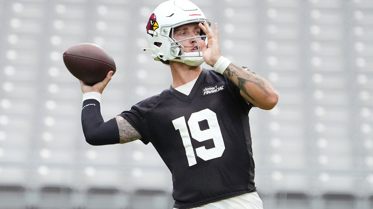https://wp.clutchpoints.com/wp-content/uploads/2026/08/Carson-Beck-at-practice.jpg
