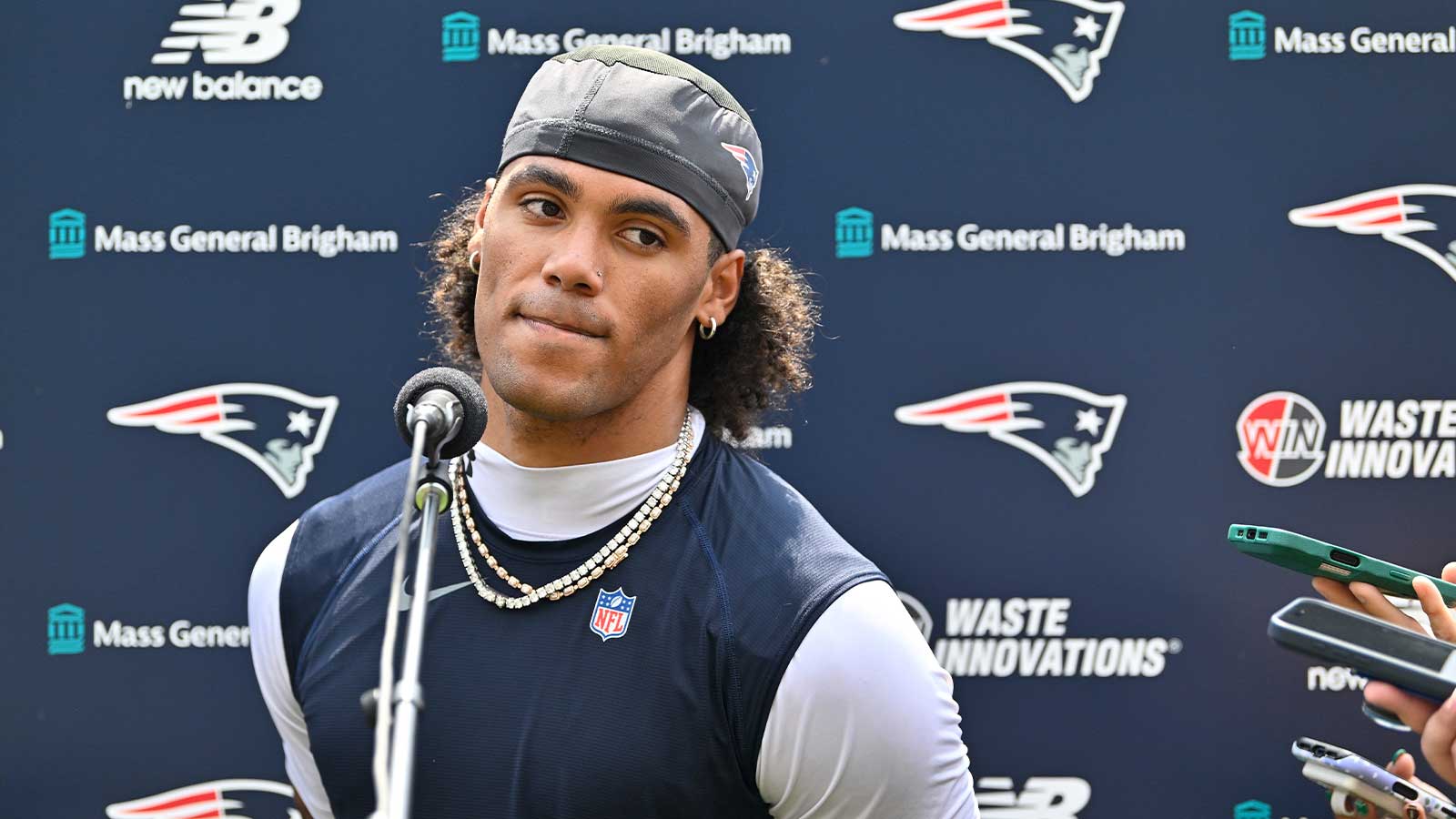 https://wp.clutchpoints.com/wp-content/uploads/2026/08/Christian-Gonzalez-of-the-New-England-Patriots-1.jpg