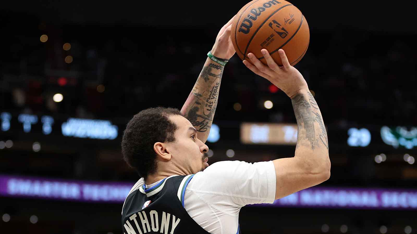 https://wp.clutchpoints.com/wp-content/uploads/2026/08/Cole-Anthony-attempts-a-3.jpg