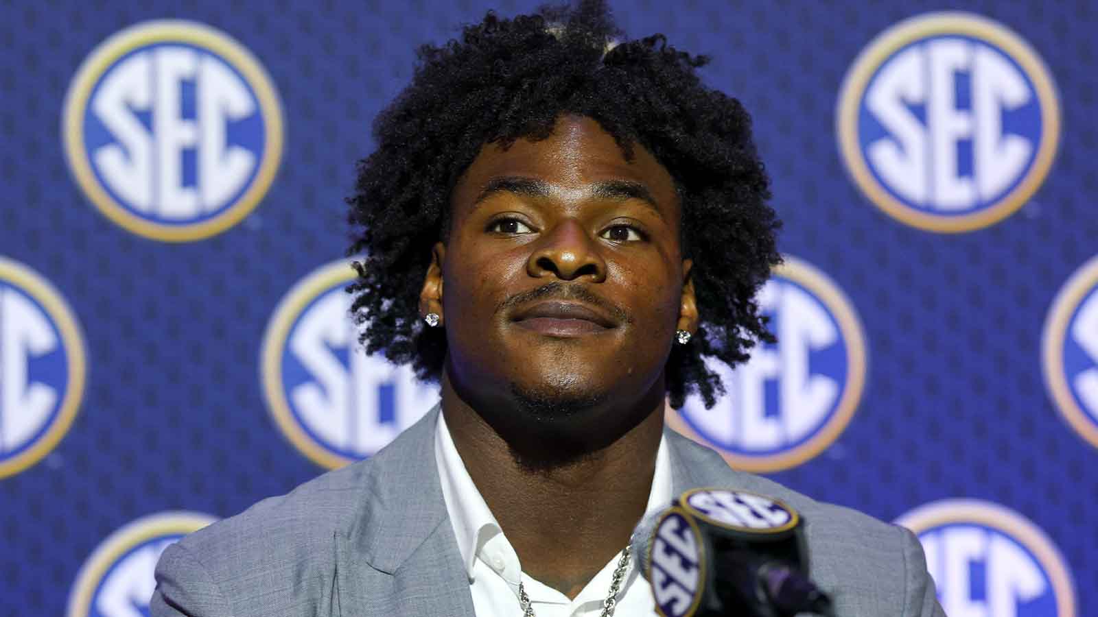 Texas football star Colin Simmons reveals ‘f**k it’ mentality that transformed run defense