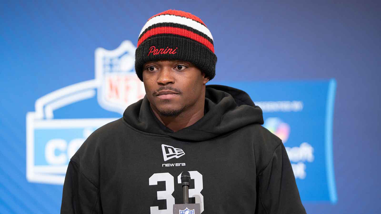Seahawks second round pick carted off with troubling injury