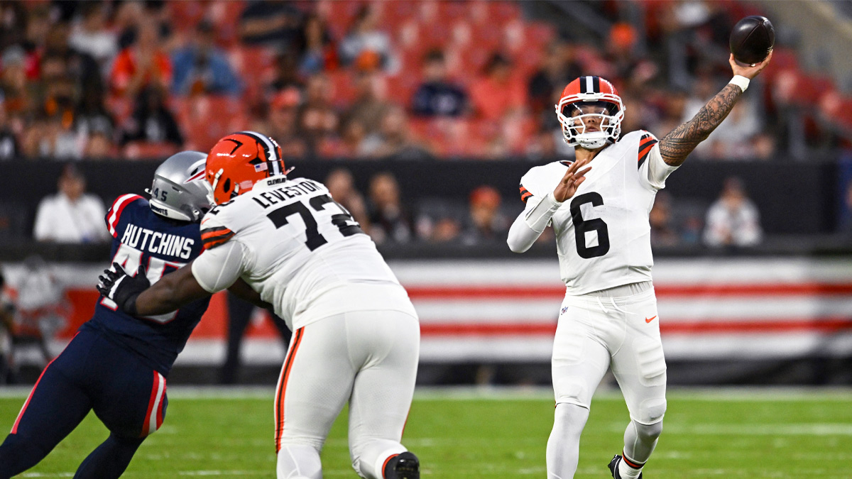 Even Dillon Gabriel’s best game didn’t close gap on Browns’ Deshaun Watson, Shedeur Sanders
