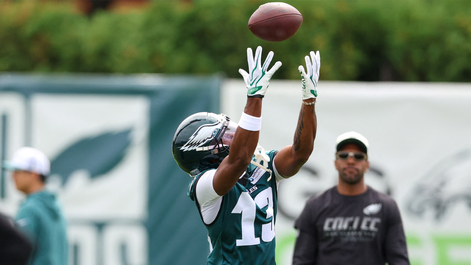 Dontayvion Wicks rep earns ‘very dangerous’ declaration from Eagles legend