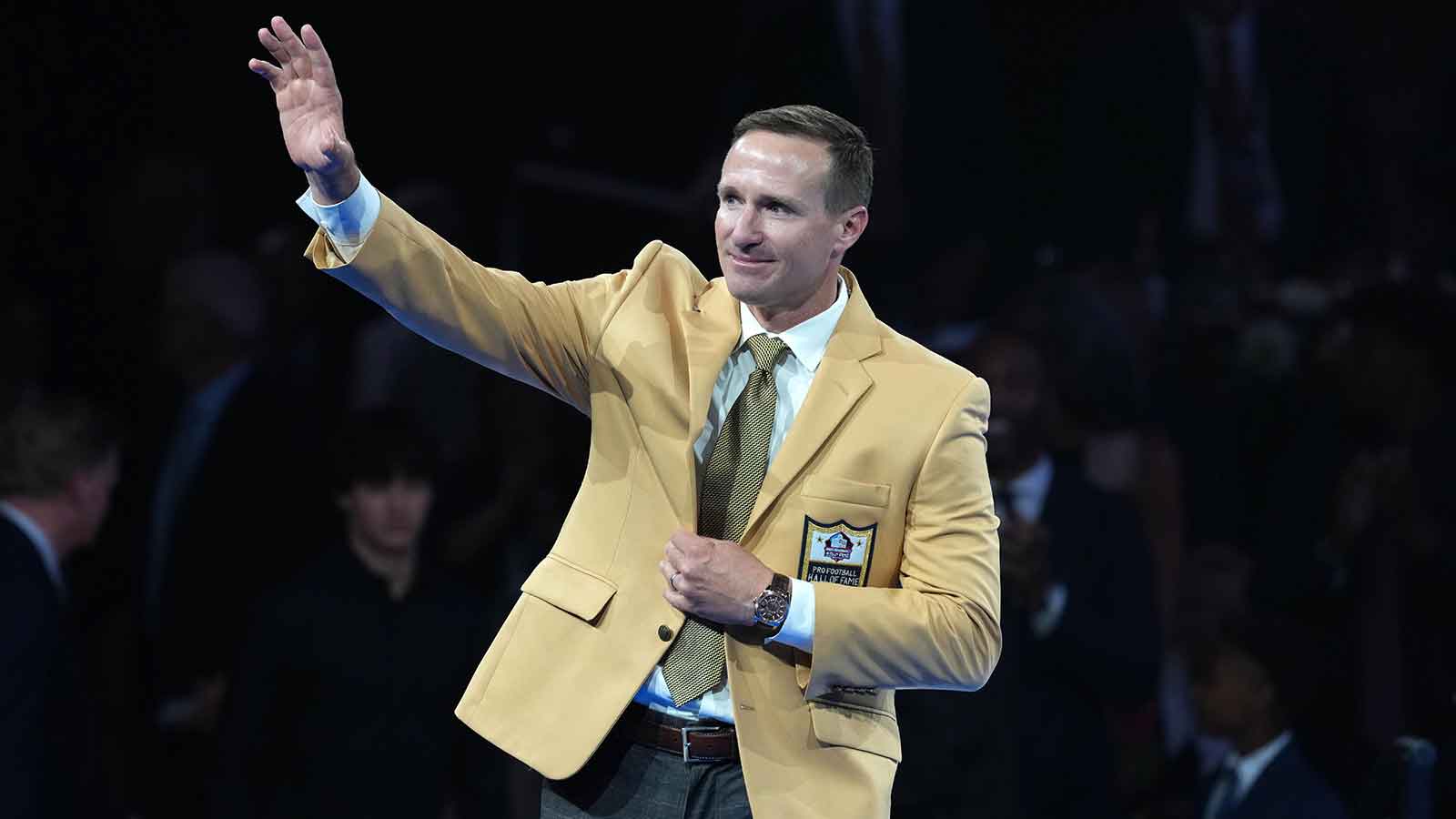 Saints fans are in their feelings watching Drew Brees receive Hall of Fame gold jacket