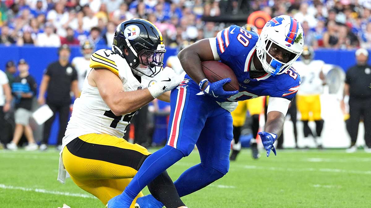 https://wp.clutchpoints.com/wp-content/uploads/2026/08/Frank-Gore-Jr.-running.jpg