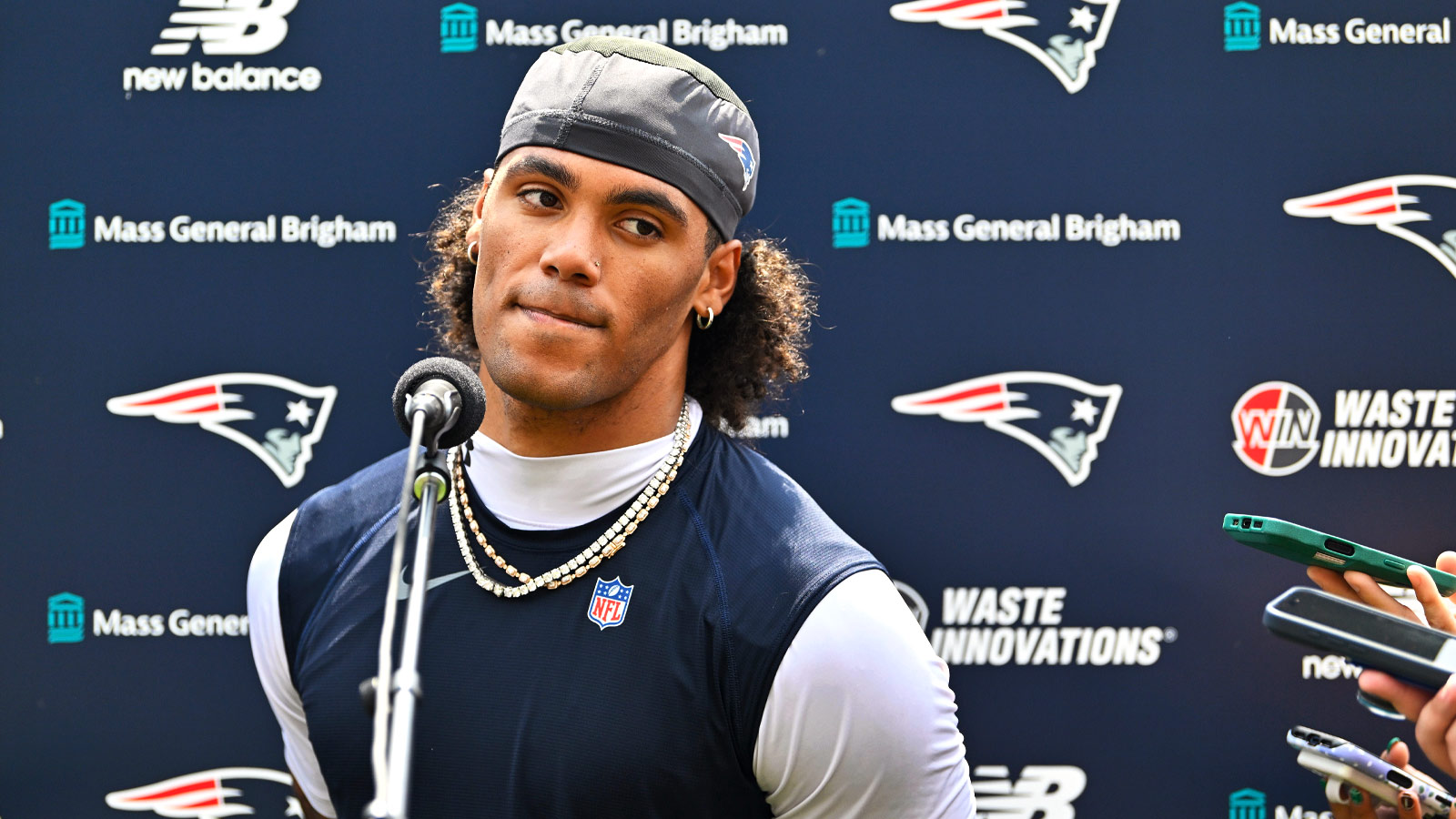 Patriots rumors: Mike Garafolo ‘reads between lines’ of Christian Gonzalez’s contract frustrations