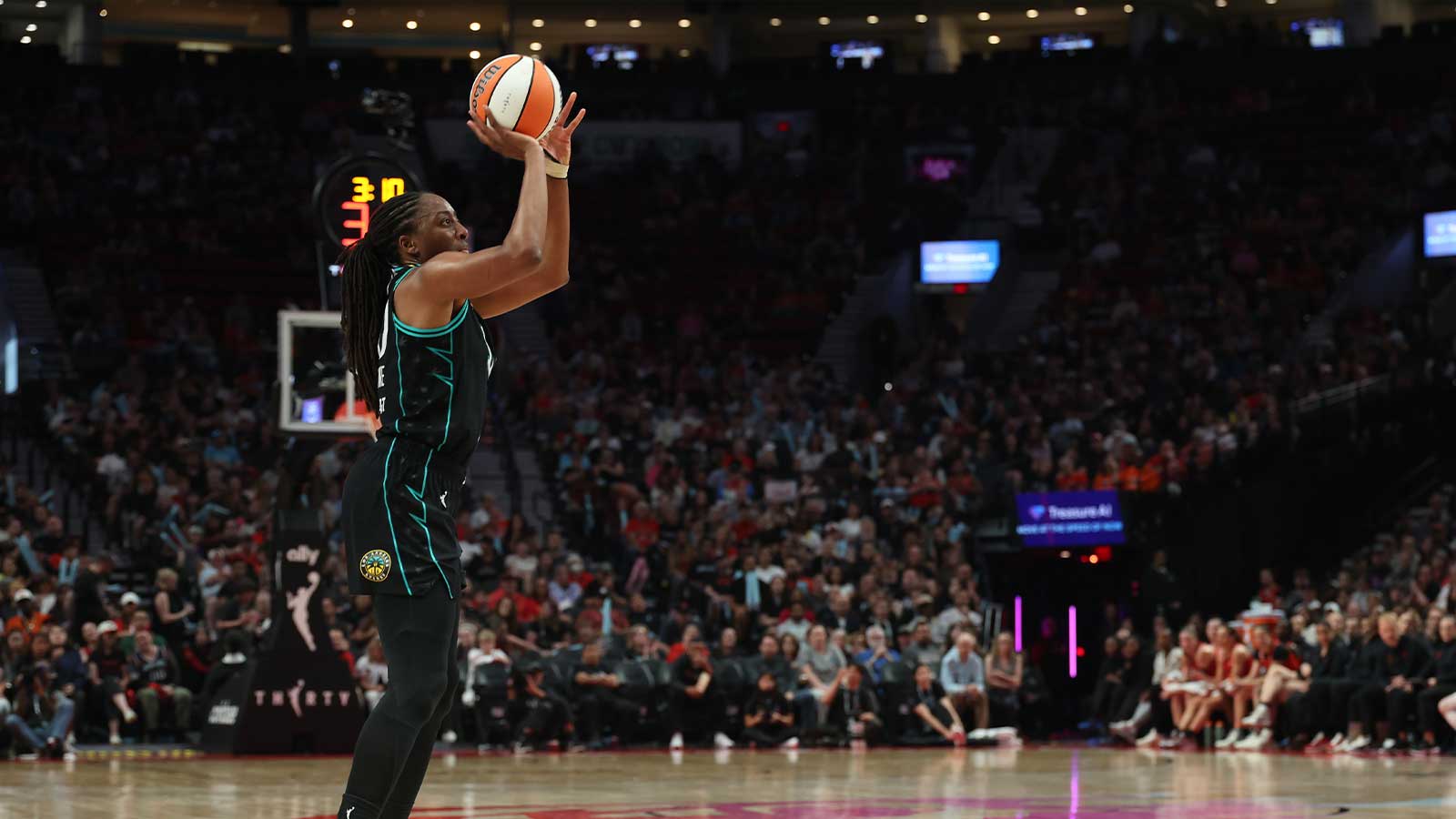Nneka Ogwumike gets real on difficulty of playing after Kelsey Plum trade
