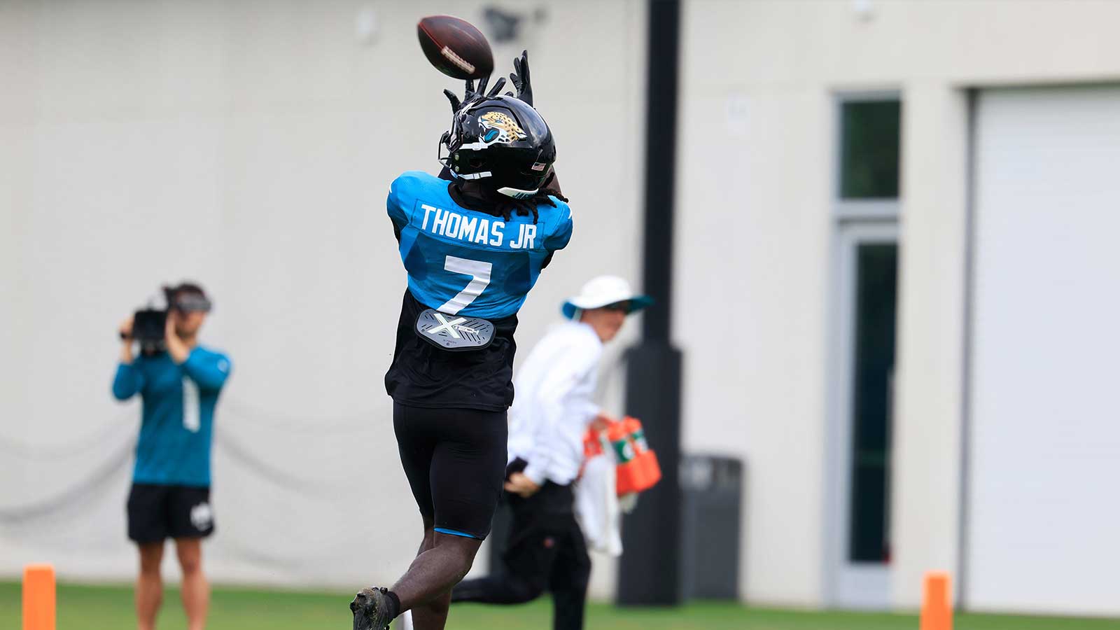 Jacksonville Jaguars wide receiver Brian Thomas Jr. (7) catches a pass during the sixth day of NFL training camp at the Miller Electric Center on Tuesday, Aug. 4, 2026, in Jacksonville, Fla.
